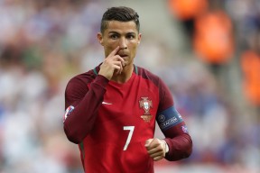 爱游戏官方网站-中长距离自由泳成绩稳定上升，长距离 自由泳