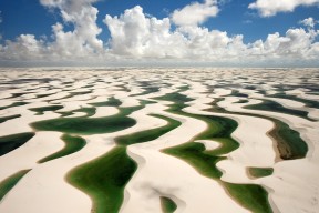 爱游戏体育-【太稳了】瑞士男足雪地传控，踢得像瑞士钟表，瑞士男足大名单