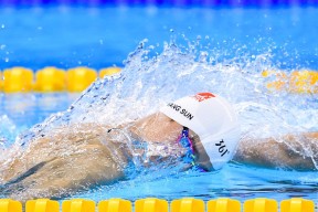 AYX GAME-乔·莫伊：用强硬的身体和超高的scrum技巧，为全黑队赢得胜利，乔伊简介