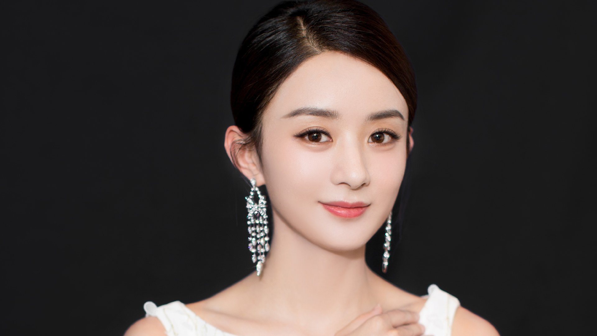 卡洛斯·阿尔卡拉斯在温网夺冠,卡洛斯阿尔卡拉兹